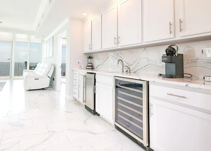 Phoenix Gulf Towers 1604 Apartment *